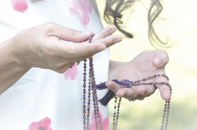 Michela D’Incà durante un seminario di costellazioni sistemiche